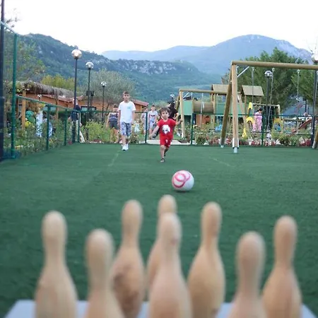 Flumen Park منتجع